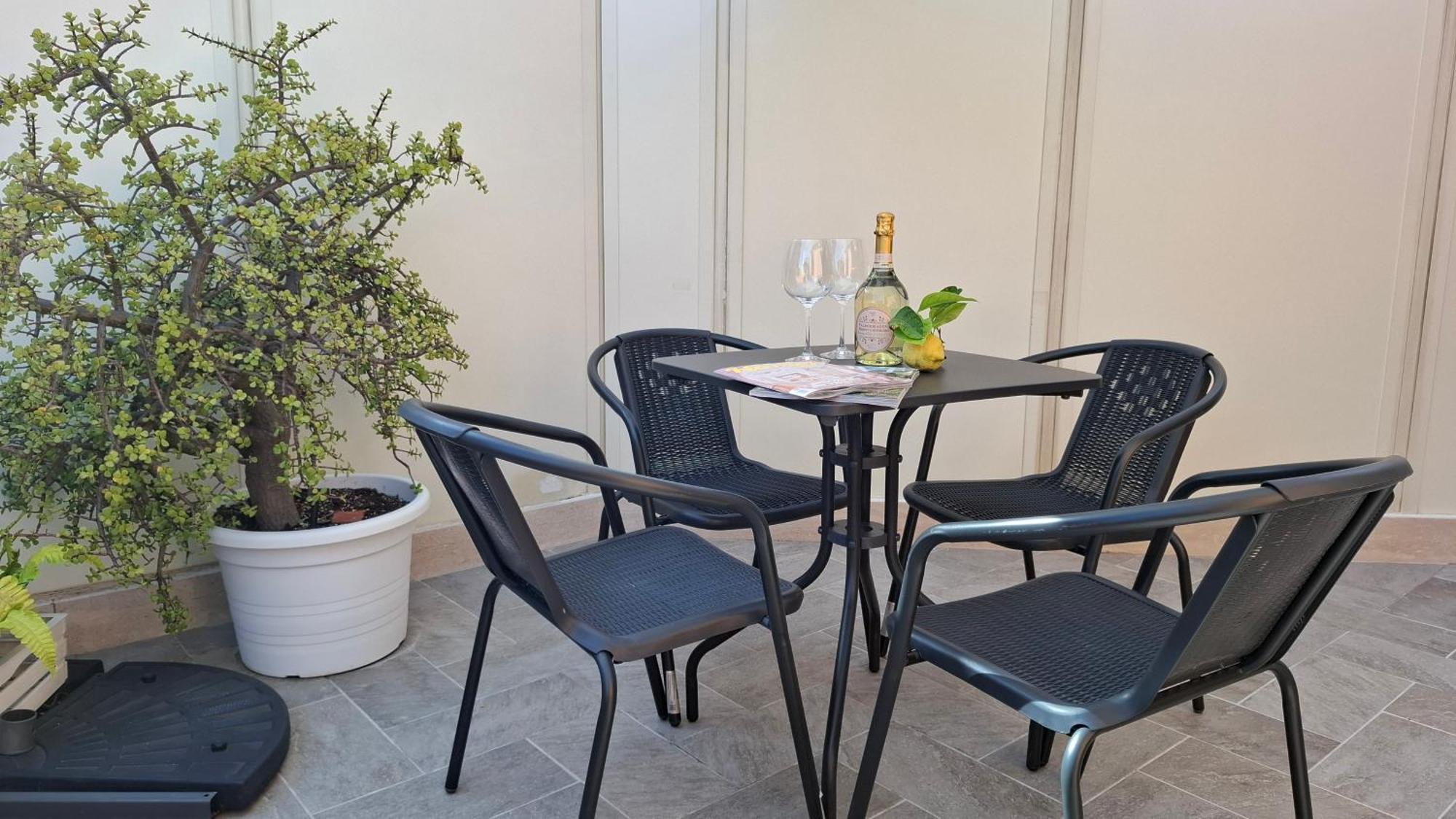 Famacri Home Roma Esterno foto